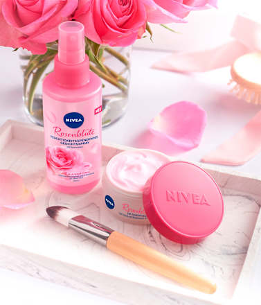 Rosenblüte Feuchtigkeitsspendendes Gesichtsspray NIVEA