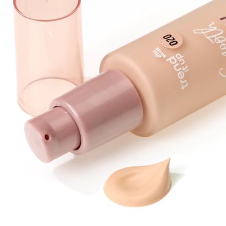 Smooth Glow Fluid Filter tečni puder - 020 trend !t up