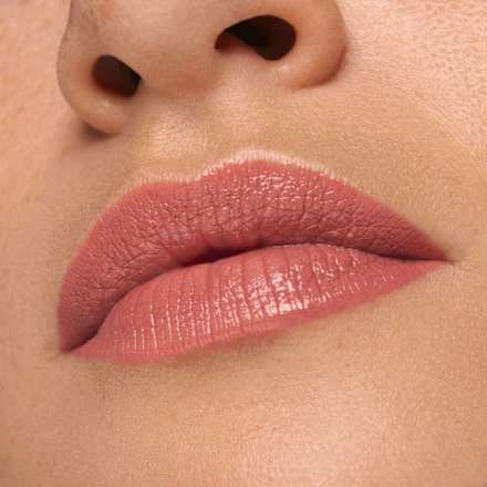 Pomadka do ust Satin Glow 02 Blushin It essence