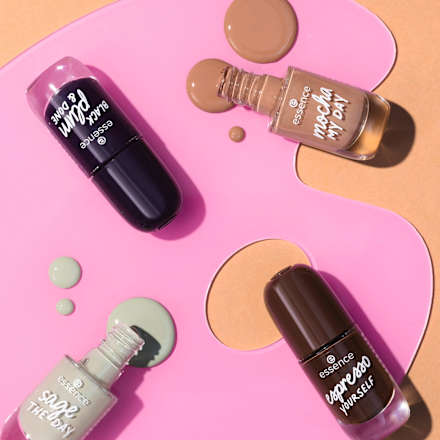 gel nail colour lak za nokte –  Black Plum & Done essence