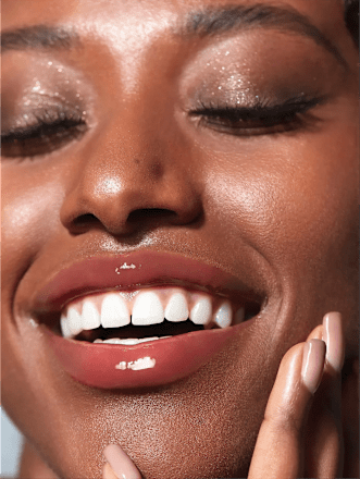 Lippenstift Lip Plumper Shine Sepia Kiss SHEGLAM