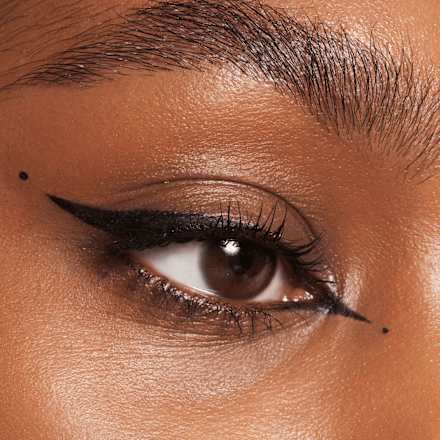 eyeliner pen waterproof 01  essence