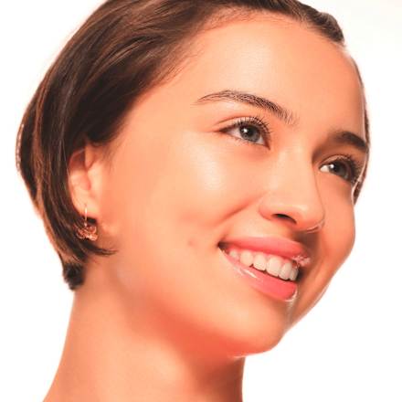 Rozświetlacz w sztyfcie Baby Got Diamond highlighter stick essence