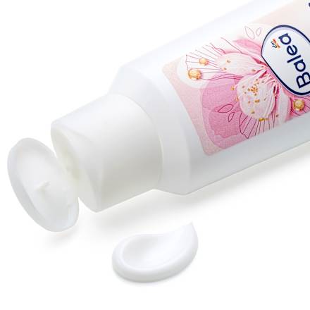 Lapte de curățare pentru pielea uscată și sensibilă Balea
