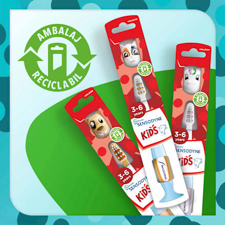 Periuţă de dinţi Pronamel Kids Soft cu peri moi pentru copii cu vârsta între 3-6 ani SENSODYNE