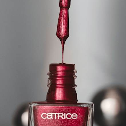Lak na nechty Bold Magnetic - 010 Love At First Pull CATRICE