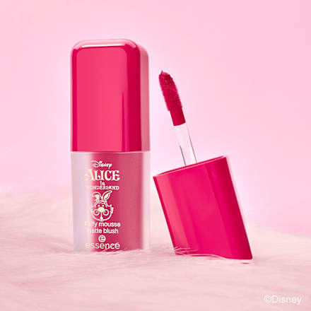 Blush Disney Alice In Wonderland Fluffy Mousse Matte 02 So Paw-Dorable  essence