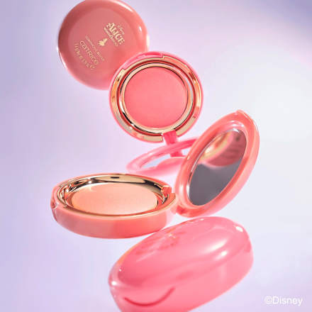Blush Disney Alice In Wonderland Luminous C01 Curious Glow  CATRICE