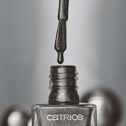 Nagellack Bold Magnetic 040 Caught In Your Orbit CATRICE