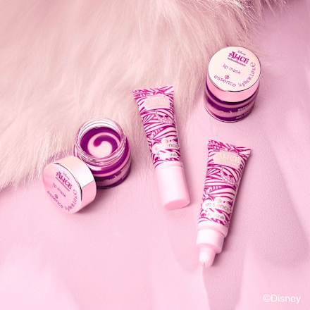 Lippenpeeling Disney Alice In Wonderland 01 Smirk & Smile essence