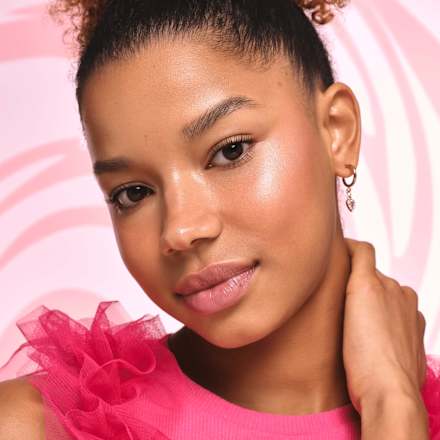 Highlighter Disney Alice In Wonderland Liquid 01 Grin & Glow essence