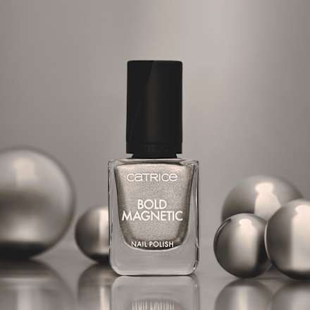 Lak na nechty Bold Magnetic - 030 Drawn To You CATRICE