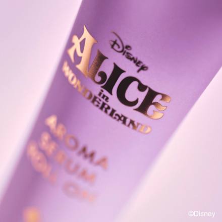 Disney Alice In Wonderland Aroma Roll - On Serum za lice CATRICE