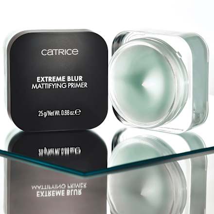 Podkladová báza Extreme Blur Mattifying Primer CATRICE