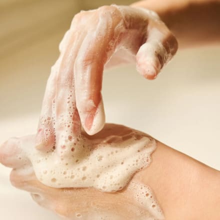 Detergente in crema schiumoso Madagascar Centella SKIN1004