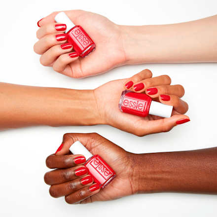 lak na nehty 61 russian roulette essie
