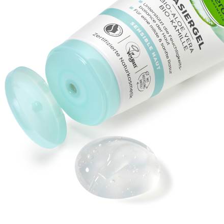 Rasiergel mit Bio-Aloe Vera & Bio-Kamille alverde NATURKOSMETIK