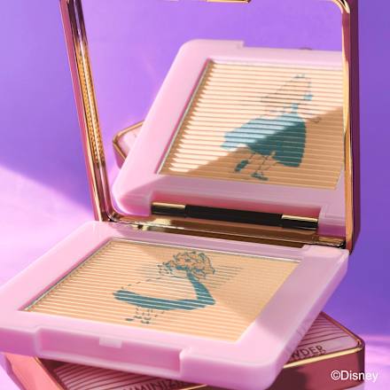 Kompakt Puder Disney Alice In Wonderland Luminizing C01 Slightly Confused CATRICE