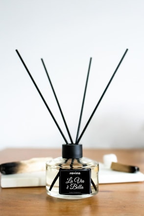 Dyfuzor zapachowy z patyczkami La Via É Bella ravina