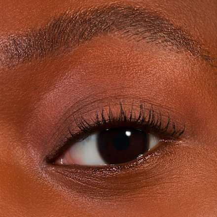Cień do powiek matowy matte liquid eyeshadow 01 Bare Bliss essence