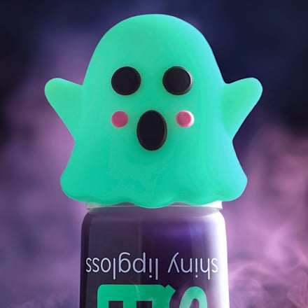 lesk na rty SPOOKY BOMB 01 BOO!berry kiss! essence
