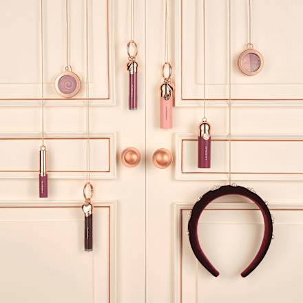 Blush Hollyglazing Liquid C02 Wine Not? CATRICE