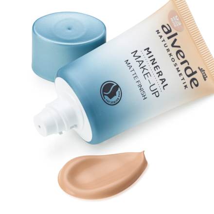 Tečni puder Mineral 03 alverde NATURKOSMETIK