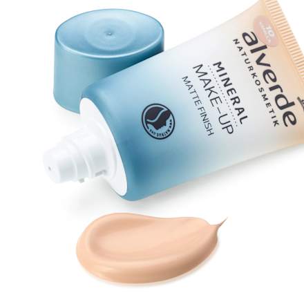 Foundation Mineral Matte Finish 10 Vanilla  alverde NATURKOSMETIK