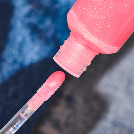 Lipgloss The Jeans Club 01 Gloss Up In Jeans essence