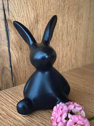 Keramikhase, sitzend, schwarz-matt (9 cm) Dekorieren & Einrichten