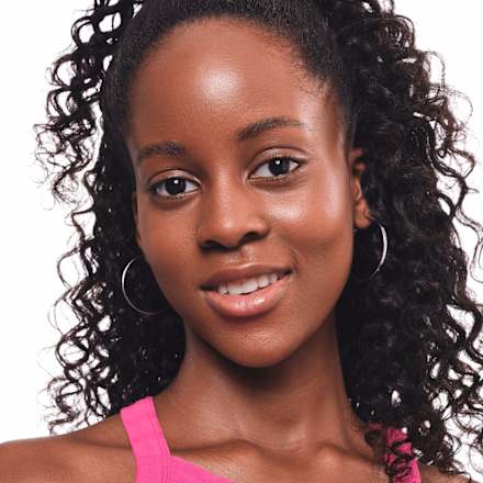 Vodoodporni kompaktni puder za fiksiranje All About Soft Glow! essence