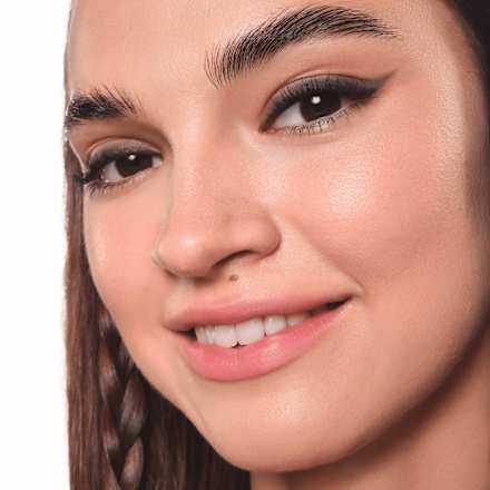 Gélová linka na oči Satin Blend Gel 06 Deep Olive essence