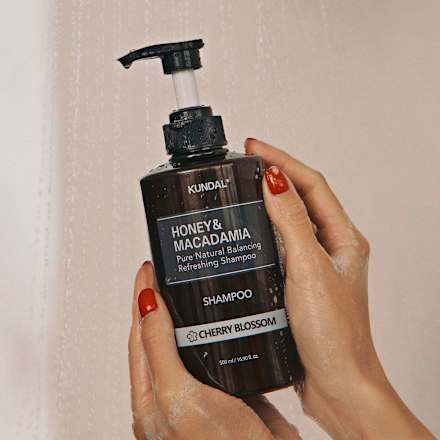 Honey & Macadamia šampon na vlasy Cherry Blossom KUNDAL