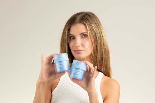 Bőrselymesítő éjszakai gélmaszk Water Plump  Pem Delian