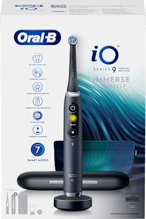 Elektromos fogkefe iO9 fekete színben utazótokkal és kistáskával Oral-B