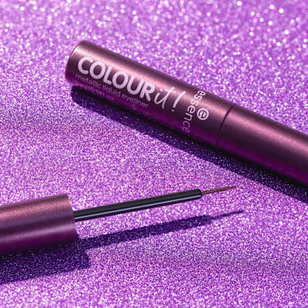 Colour it! tekući tuš za oči Metallic – 02 Dark Cherry essence