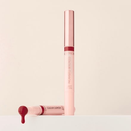 Olej na pery Colour Cushion - 040 Crimson Crush CATRICE