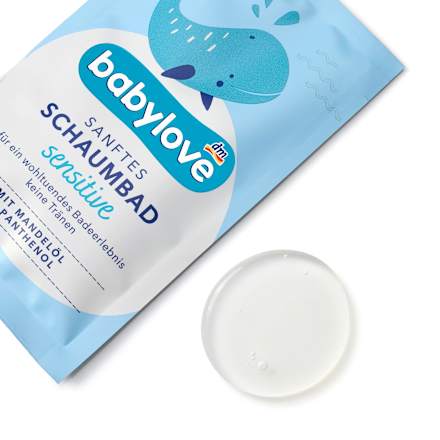 Baby Badezusatz Sanftes Schaumbad sensitive babylove