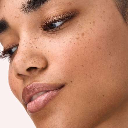 Kredka do oczu Jewel Glide Effect 020 Amber Glow CATRICE