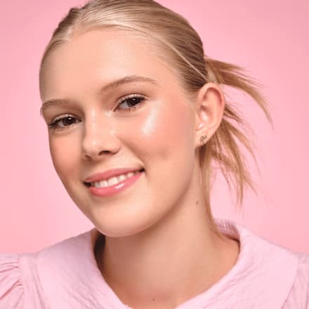 Tekući highlighter Alice in Wonderland – 01 Grin & Glow essence