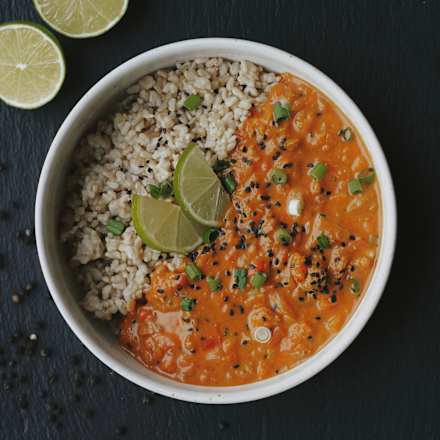 Tandoori Typ Chicken Curry mit Naturreis TRESSBRÜDER