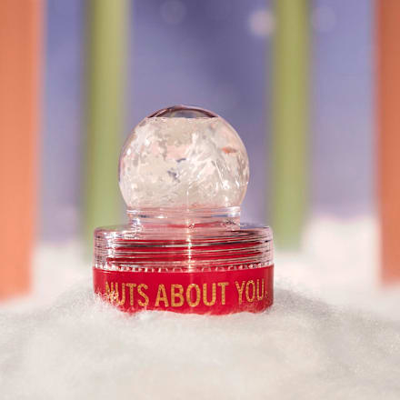 Balzam za usne Nuts About You – 01 Pirouette Of Hazelnuts essence