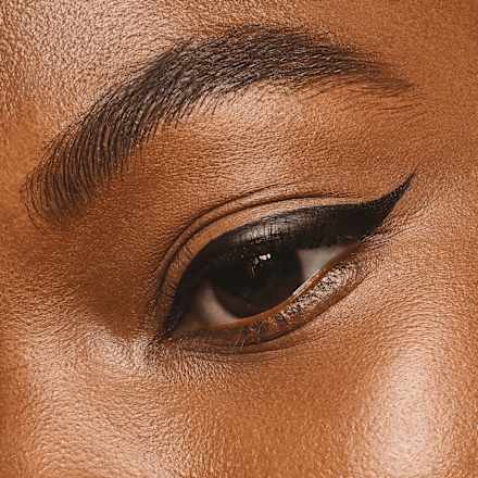 Eyeliner 24H Brush Liner CATRICE