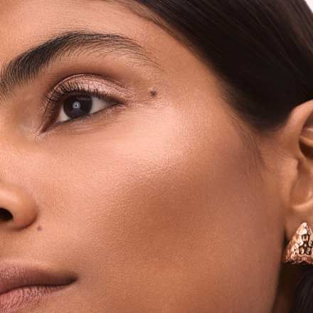 Highlighter More Than Glow Liquid 020 Dewy Rose CATRICE