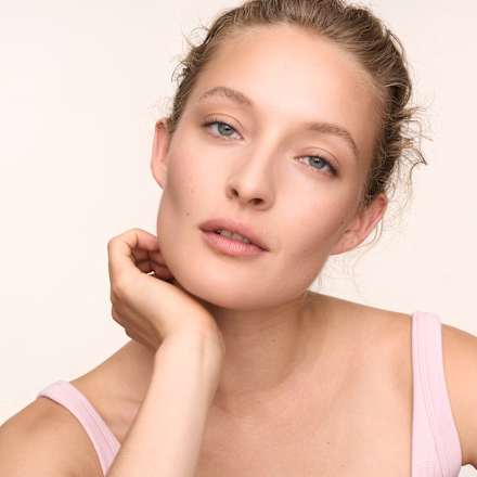 tekutý bronzer Melted Sun 005 Tan Lines CATRICE