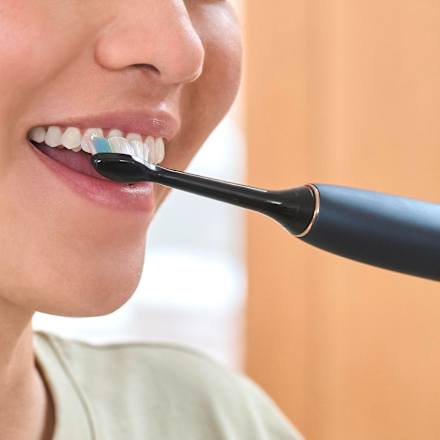 náhradní hlavice Optimal White, Medium Soft černé Philips Sonicare