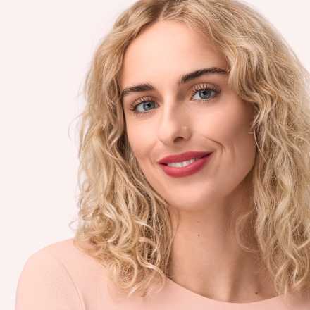 Pomadka matowa do ust Blur-Real Matte Lipstick 050 Airy Crush CATRICE