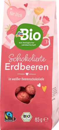 Schokolierte Erdbeeren in weißer Beerenschokolade dmBio