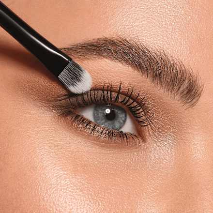 Štetec na očné tiene Effect Duo Brush CATRICE