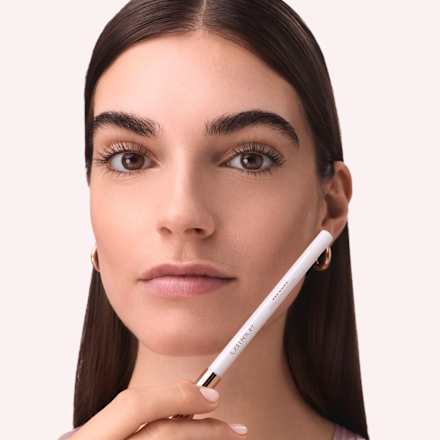 Dlhotrvajúca linka na pery Gel Glide - 100 Bare Trace CATRICE